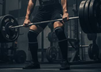 Paused Lifts for Powerlifting: How Paused Variations Build Strength, Fix Sticking Points, and Improve Technique