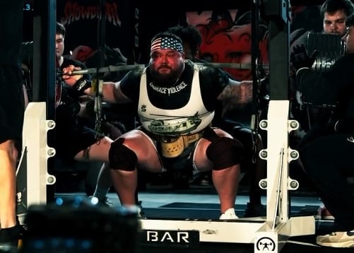 Daniel Page squats an insane 410kg at the 2026 PLU The Bar Showdown