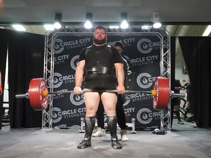 Devon Burdette Deadlifts 302.5 kg at the 2026 Circle City Open