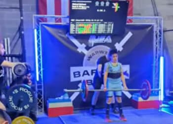 Michael McCourt breaks deadlift world record at the 2026 Warwick Barbell Bash II
